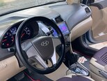 Hyundai Accent-12