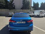 Hyundai Elantra-8