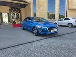 Hyundai Elantra-21