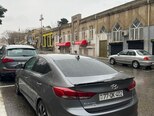Hyundai Elantra-3