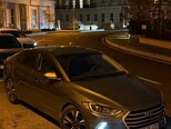 Hyundai Elantra-8