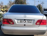 Mercedes E 220-10
