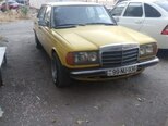 Mercedes 200 D-1