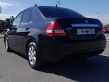 Nissan Tiida-5
