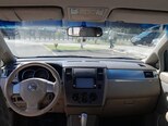 Nissan Tiida-11