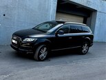 Audi Q7-12