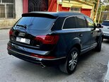 Audi Q7-8