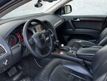 Audi Q7-6