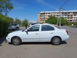 Hyundai Elantra-8