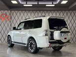 Mitsubishi Pajero-5