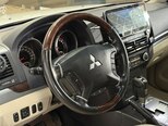 Mitsubishi Pajero-12