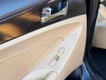 Hyundai Sonata-16