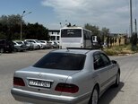 Mercedes E 270-5