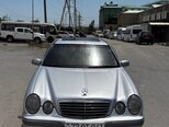 Mercedes E 270-1
