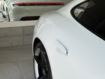 Porsche Taycan-8