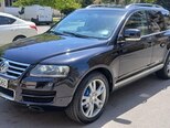 Volkswagen Touareg-1