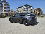 Tesla Model Y-7