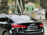 Hyundai Elantra-3