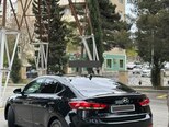 Hyundai Elantra-4