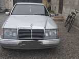 Mercedes 220 E-1