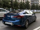Hyundai Elantra-4