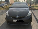 Toyota Prius V-1