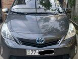Toyota Prius V-6