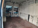 Ford Transit-5