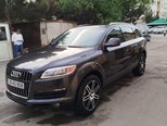Audi Q7-7