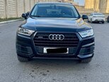 Audi Q7-1
