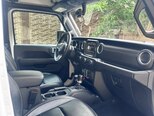 Jeep Wrangler-12