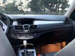 Renault Laguna-21
