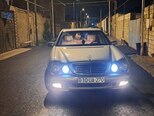 Mercedes E 270-1