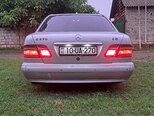 Mercedes E 270-2