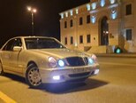 Mercedes E 270-6