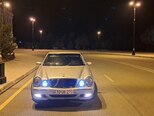 Mercedes E 270-10
