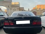 Mercedes E 240-6