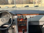 Mercedes E 240-8