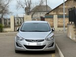 Hyundai Elantra-1