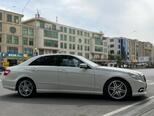 Mercedes E 300-11