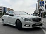 Mercedes E 300-10