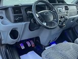 Ford Transit-16