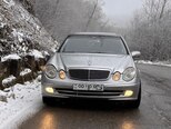 Mercedes E 270-1
