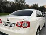 Volkswagen Jetta-5