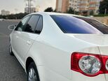 Volkswagen Jetta-6