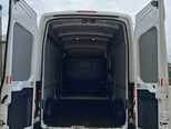 Ford Transit-16
