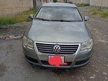 Volkswagen Passat-1