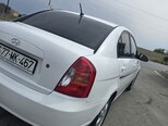 Hyundai Accent-12