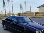 Mercedes E 270-12