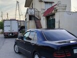 Mercedes E 270-13